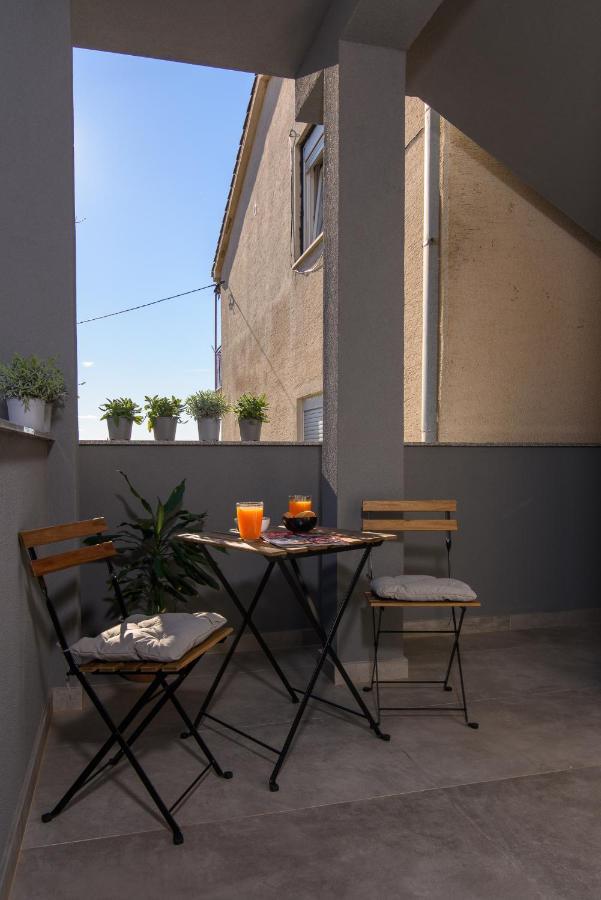 Batinic Apartments Kastela Exterior photo